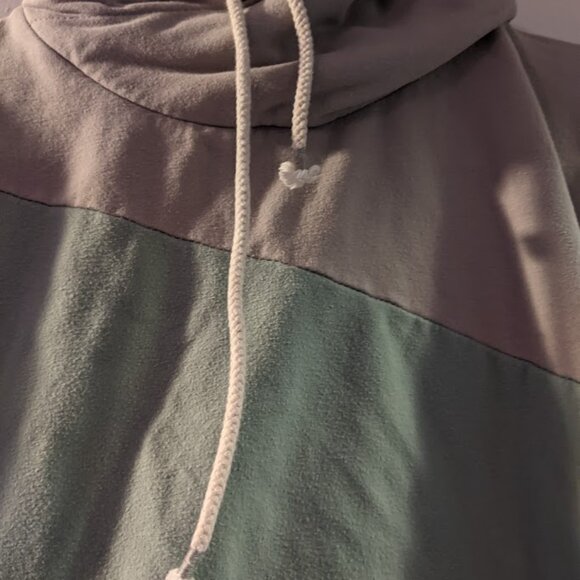 Diagonal Colorblock Teal/Grey Sweatshirt by Ampersand AVE. Size XL - Picture 4 of 15